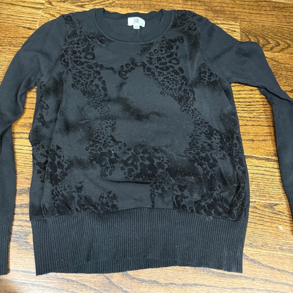 Black YAL women’s top size xs